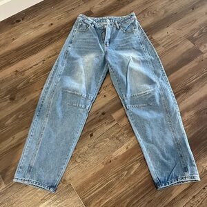 Women’s Light Blue Barrel Jeans